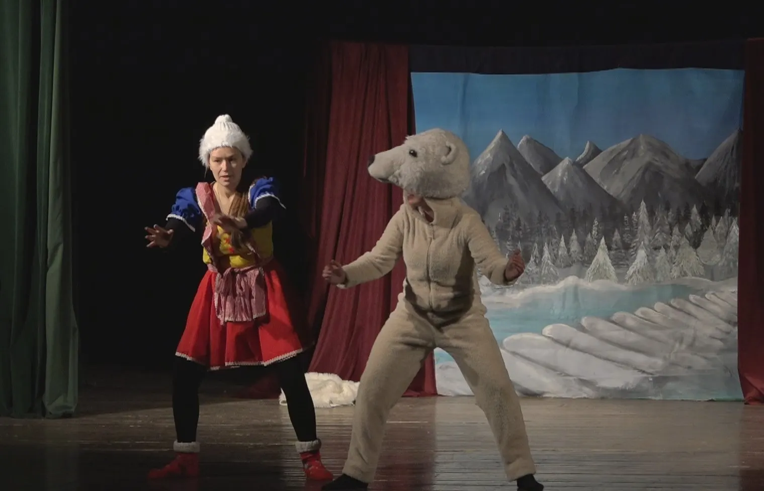 Feryjny teatrzyk z przesłaniem