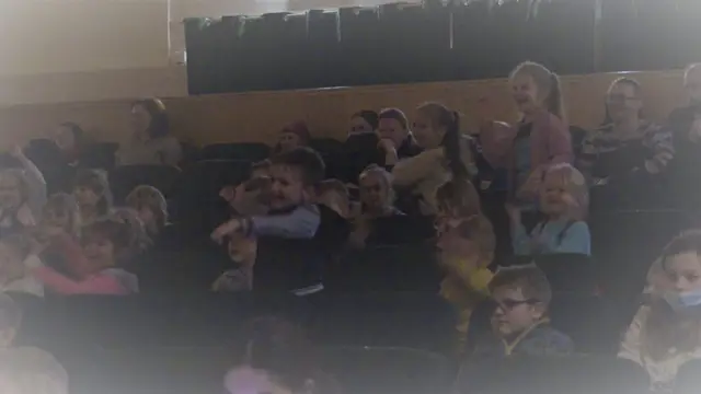 Feryjny teatrzyk z przesłaniem — zdjęcie 4