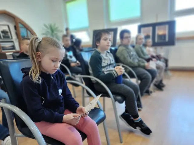 Żacy po kolejnym wykładzie Uniwersytetu — zdjęcie 8