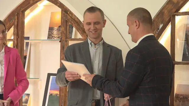 Wystawa „Wschody i zachody słońca” w galerii WDK — zdjęcie 23