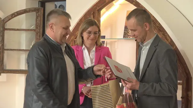Wystawa „Wschody i zachody słońca” w galerii WDK — zdjęcie 25
