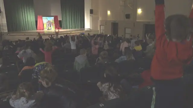 Spektakl teatralny dla dzieci — zdjęcie 1