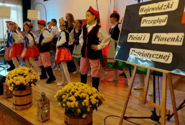Piosenka patriotyczna w WDK — zdjęcie 6