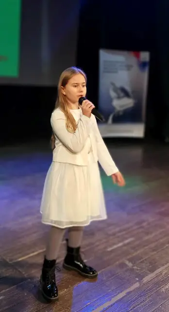 Rozśpiewane dzieciaki na scenie WDK — zdjęcie 14
