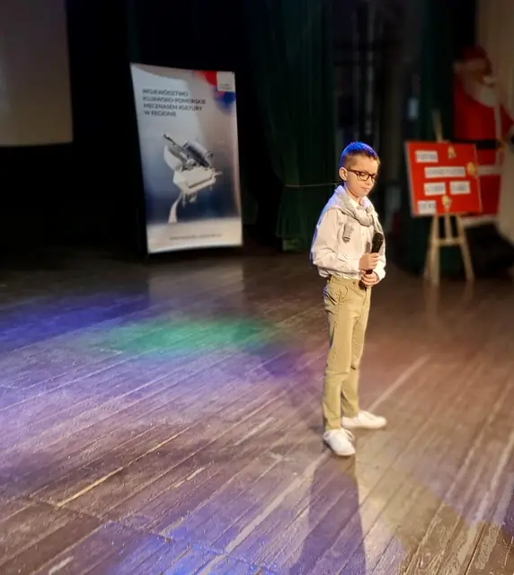 Rozśpiewane dzieciaki na scenie WDK — zdjęcie 33