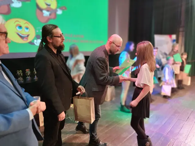 Rozśpiewane dzieciaki na scenie WDK — zdjęcie 41