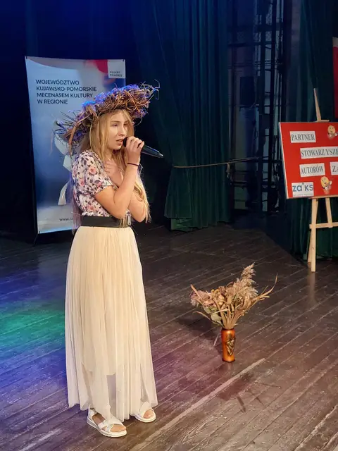 Rozśpiewane dzieciaki na scenie WDK — zdjęcie 47