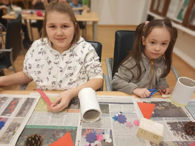 Świąteczne warsztaty plastyczne w WDK — zdjęcie 37