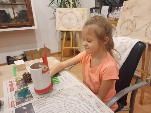 Świąteczne warsztaty plastyczne w WDK — zdjęcie 38