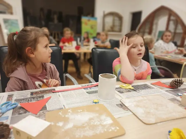 Świąteczne warsztaty plastyczne w WDK — zdjęcie 41