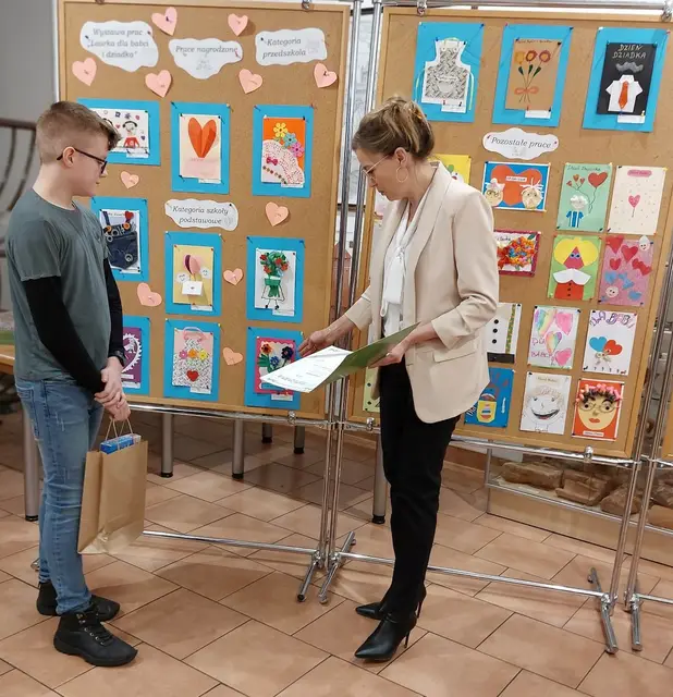Wystawa „Laurka z okazji dnia babci i dziadka” — zdjęcie 5