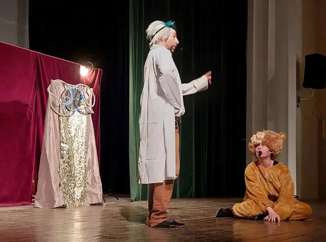 Spotkanie z teatrem w WDK — zdjęcie 3