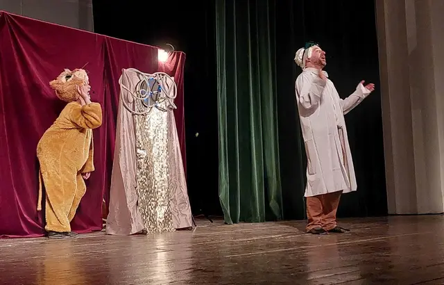 Spotkanie z teatrem w WDK — zdjęcie 6