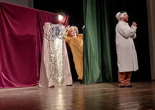 Spotkanie z teatrem w WDK — zdjęcie 7