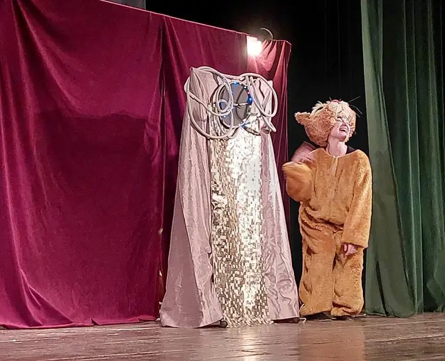 Spotkanie z teatrem w WDK — zdjęcie 9