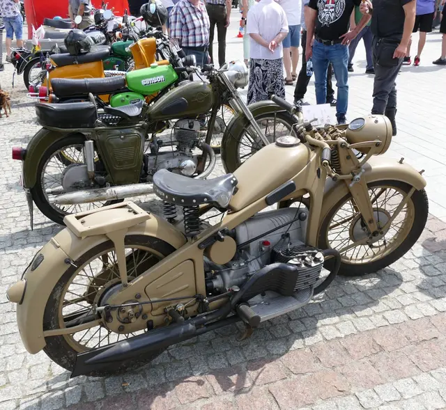 Miejska Wystawa Zabytkowych Motocykli za nami — zdjęcie 18