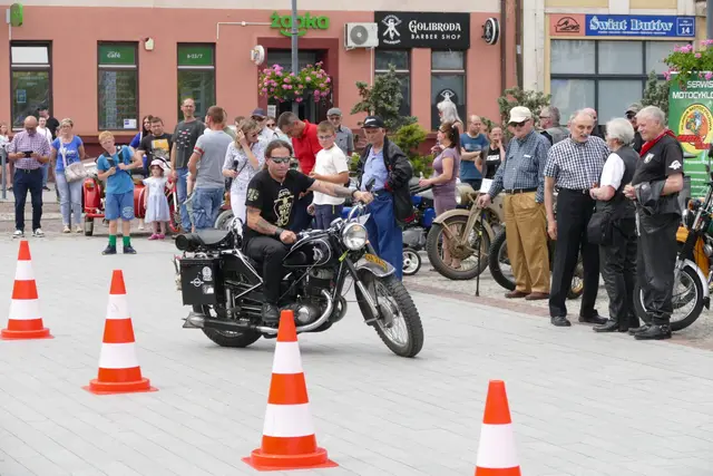 Miejska Wystawa Zabytkowych Motocykli za nami — zdjęcie 30