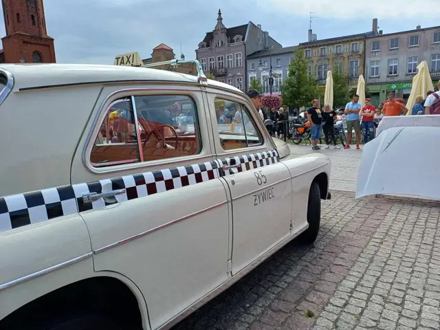 Wystawa Zabytkowych Pojazdów za nami… — zdjęcie 19