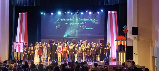 MUSICAL „KRÓL ROZRYWKI” — zdjęcie 2