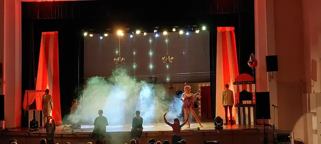 MUSICAL „KRÓL ROZRYWKI” — zdjęcie 3