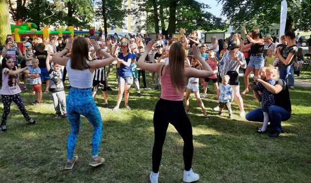 DZIEŃ DZIECKA „ALE W KOŁO JEST WESOŁO” — zdjęcie 3