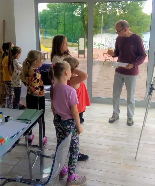 Dzieci na plenerze malarskim — zdjęcie 7