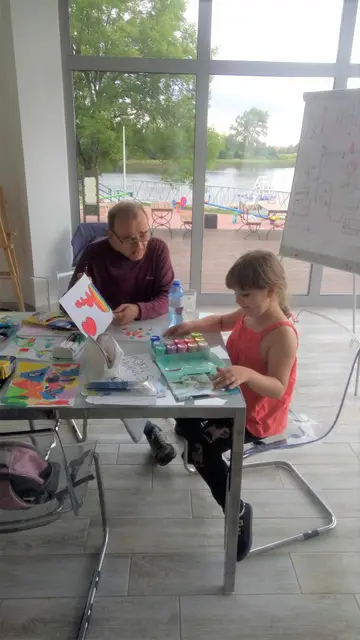 Dzieci na plenerze malarskim — zdjęcie 23