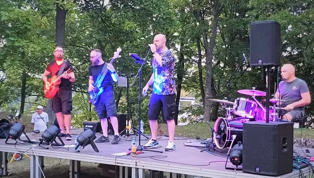 Zespół Karmel zagrał na ruinach — zdjęcie 2