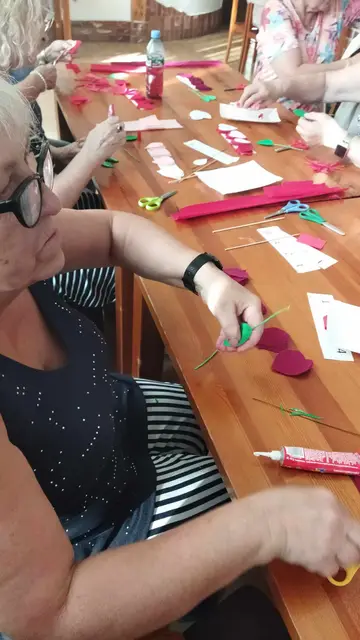 ZAJĘCIA Z ANIMATOREM – KWIATY – KREPINA WŁOSKA — zdjęcie 3