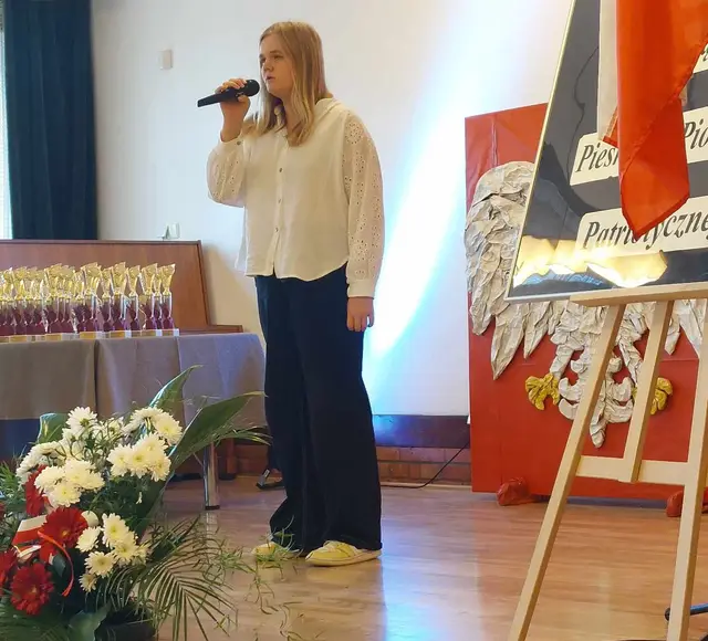 Piosenki patriotyczne w domu kultury — zdjęcie 16
