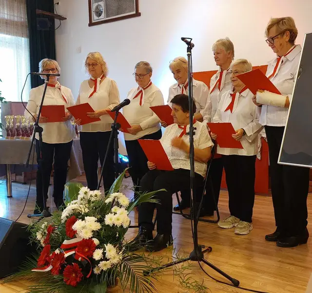 Piosenki patriotyczne w domu kultury — zdjęcie 21