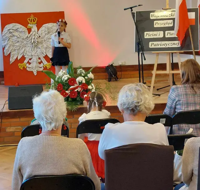 Piosenki patriotyczne w domu kultury — zdjęcie 32