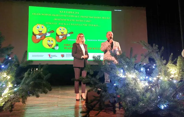 Rozśpiewane dzieciaki na scenie WDK — zdjęcie 3