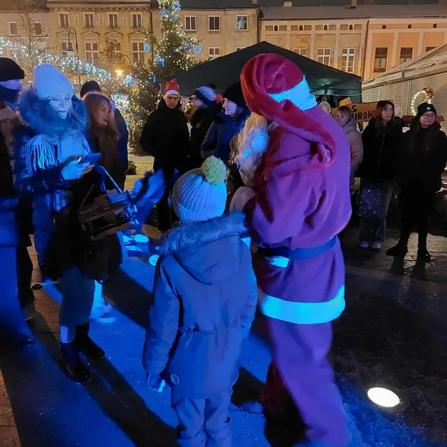 Jarmark Świąteczny na wąbrzeskim rynku — zdjęcie 17