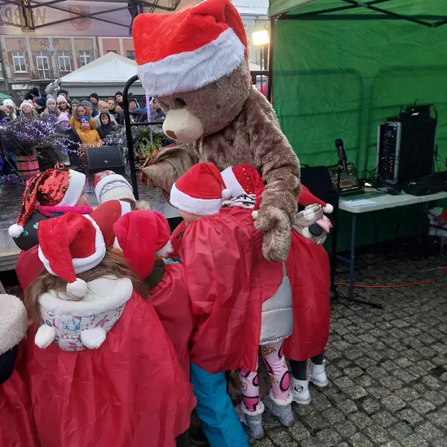 Jarmark Świąteczny na wąbrzeskim rynku — zdjęcie 26