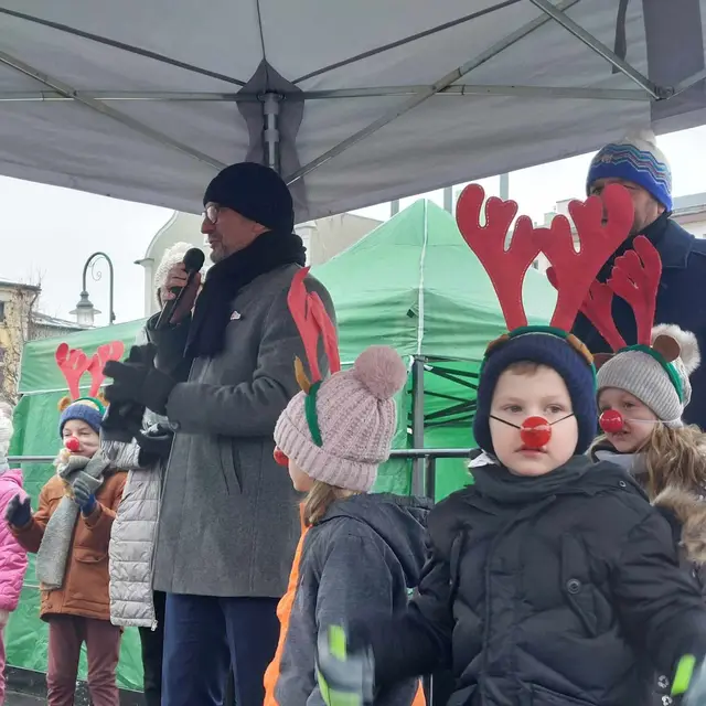Jarmark Świąteczny na wąbrzeskim rynku — zdjęcie 28