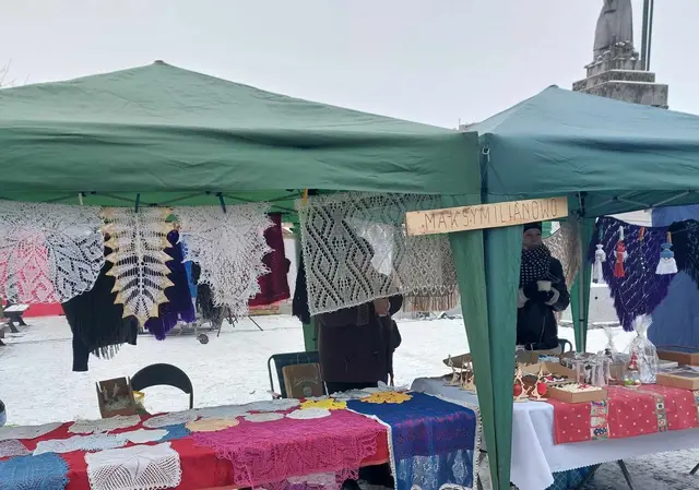 Jarmark Świąteczny na wąbrzeskim rynku — zdjęcie 27