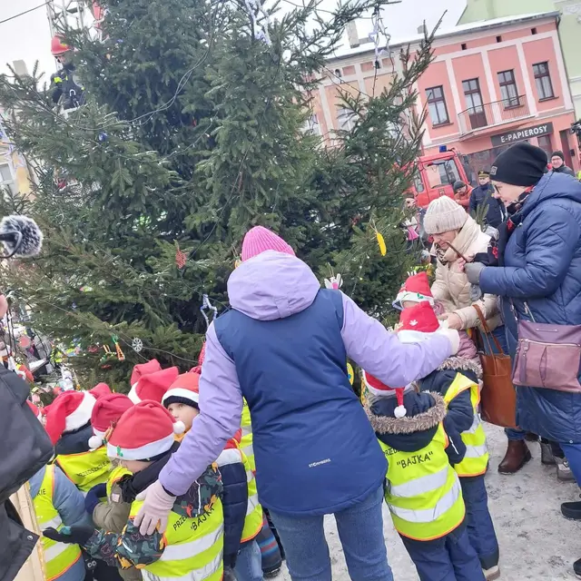 Jarmark Świąteczny na wąbrzeskim rynku — zdjęcie 38