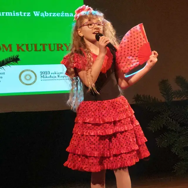 Rozśpiewane dzieciaki na scenie WDK — zdjęcie 16