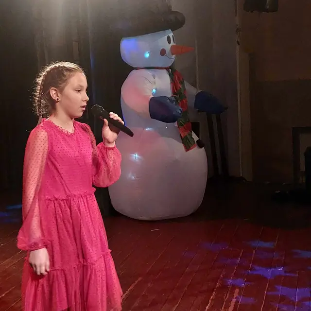 Rozśpiewane dzieciaki na scenie WDK — zdjęcie 25