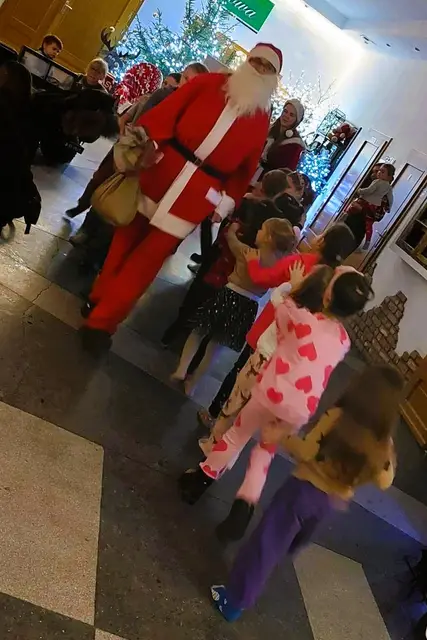 Mikołajkowe muzykowanie w WDK — zdjęcie 9