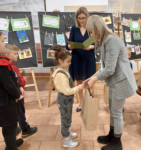 Wystawa ,,Kartka świąteczna” — zdjęcie 9