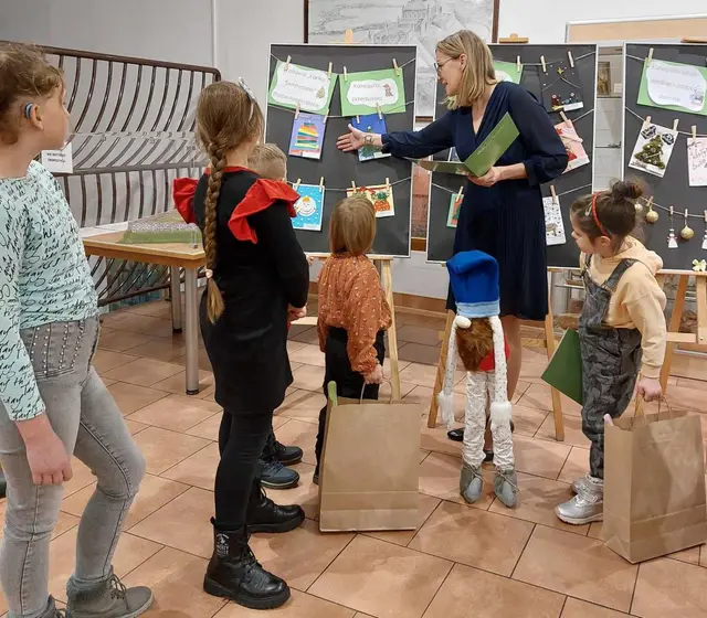 Wystawa ,,Kartka świąteczna” — zdjęcie 19