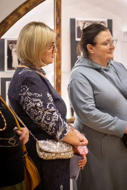 Wystawa starej fotografii ślubnej „Ona i On” w WDK — zdjęcie 13