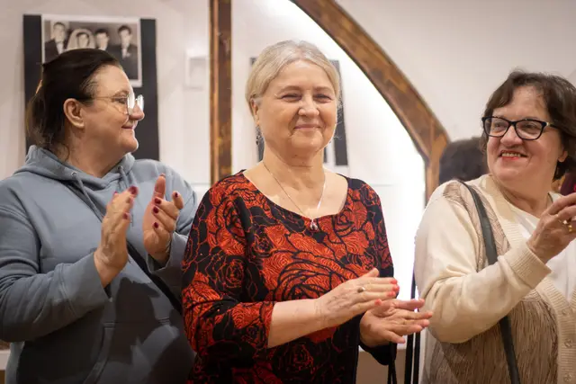 Wystawa starej fotografii ślubnej „Ona i On” w WDK — zdjęcie 15