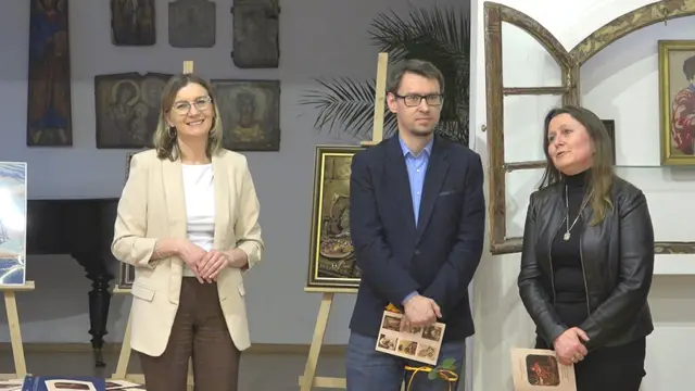 Wystawa śp. Janiny Łagunionek w WDK — zdjęcie 19