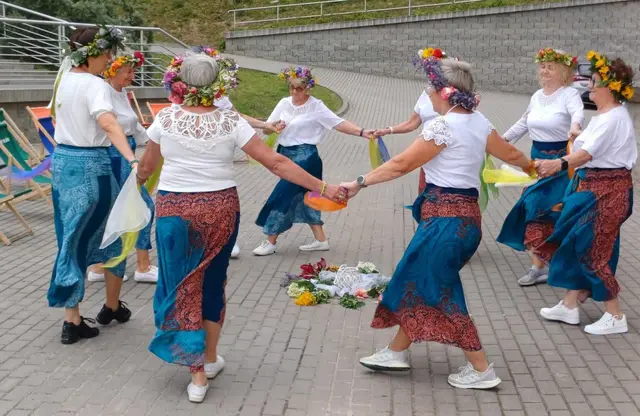 Noc Świętojańska nad wąbrzeskim jeziorem — zdjęcie 17