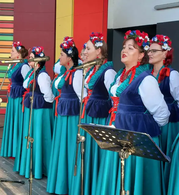 Seniorzy nad wąbrzeskim jeziorem — zdjęcie 16