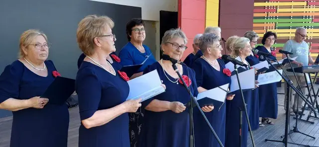 Seniorzy nad wąbrzeskim jeziorem — zdjęcie 27