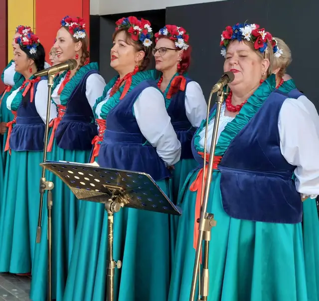 Seniorzy nad wąbrzeskim jeziorem — zdjęcie 31